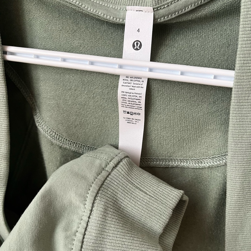 Lululemon French Terry Long Sleeve Shrug in palm court size 4 - Picture 3 of 3